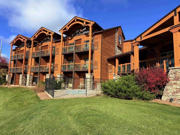 2504 River Road, Unit 7104, Wisconsin Dells, WI 53965