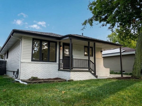 17835 Ridgewood Avenue , Lansing, IL 60438