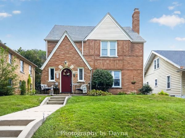 924 S Myrtle Avenue , Kankakee, IL 60901