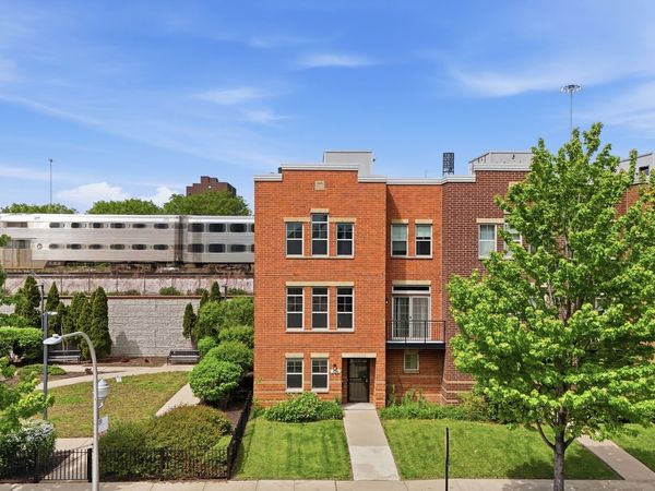 3560 S Federal Street , Chicago, IL 60609