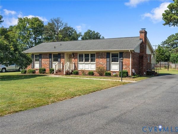 8165 Greenview Road, Mechanicsville, VA 23111
