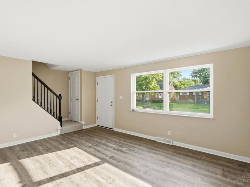 9257 Neil Drive, Colerain Township, OH 45231 Photo 2