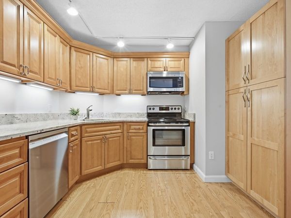 151 Coolidge Ave, Unit 712, Watertown, MA 02472