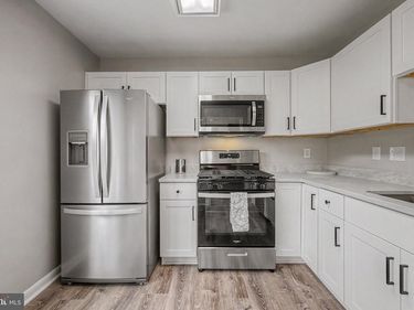 9254 CARDINAL FOREST LANE, Unit 302, LORTON, VA 22079