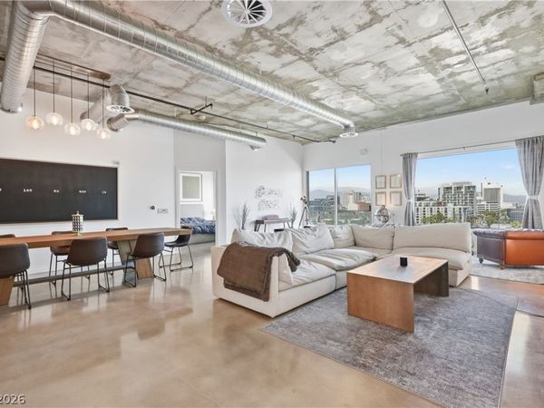 900 S Las Vegas Boulevard, Unit 702, Las Vegas, NV 89101