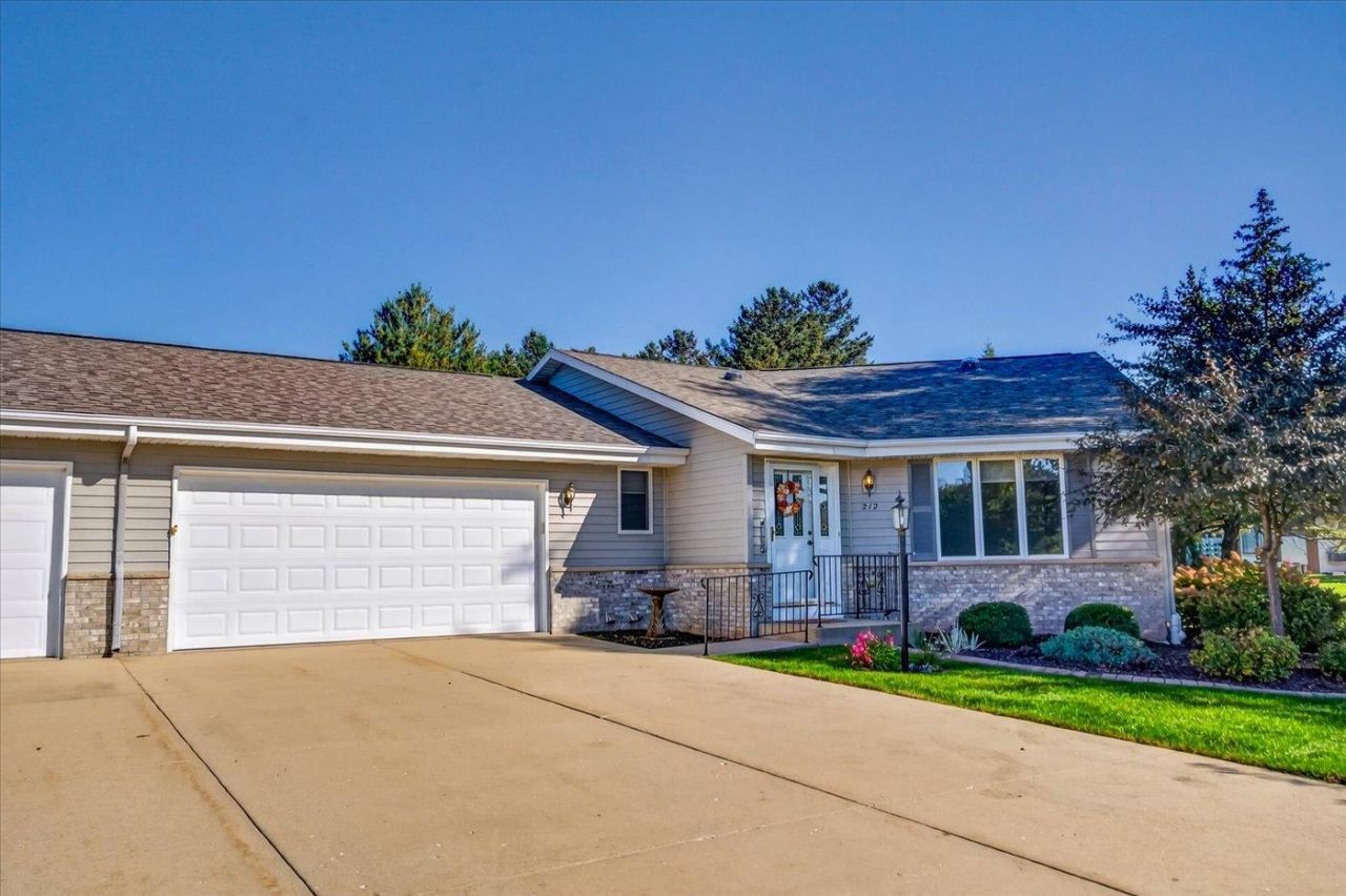 212 W Meadows Drive, Unit 14, Edgerton, WI 53534 Main Photo