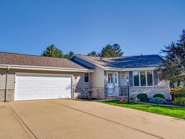 212 W Meadows Drive, Unit 14, Edgerton, WI 53534