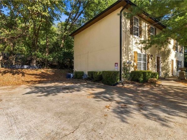 364 S University Avenue, Fayetteville, AR 72701