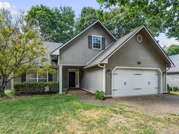 1645 N Charlee Avenue , Fayetteville, AR 72703