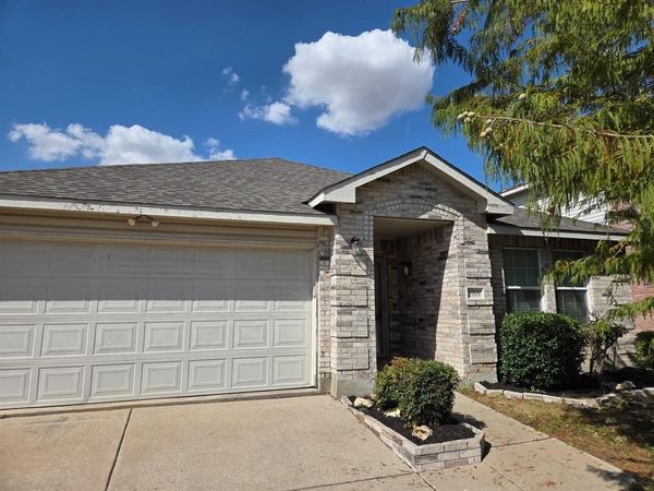 1901 Foxfield, Fort Worth, TX 76247