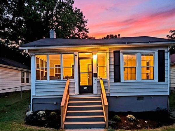 910 Dillard Street, Greensboro, NC 27403