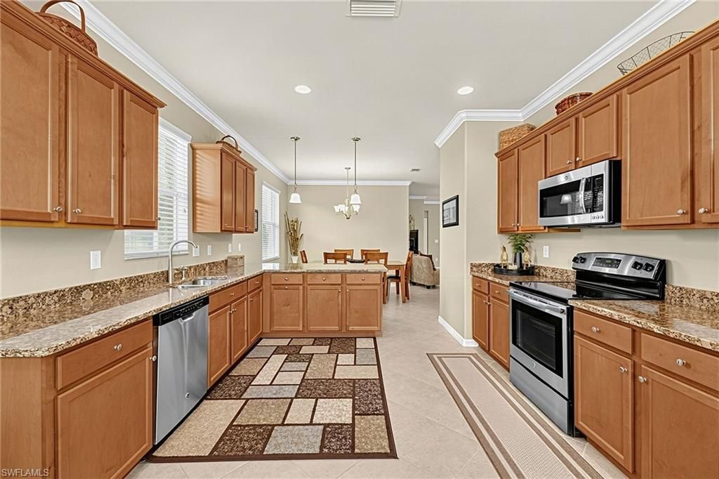 3500 Dandolo Cir, Cape Coral, FL 33909 Photo