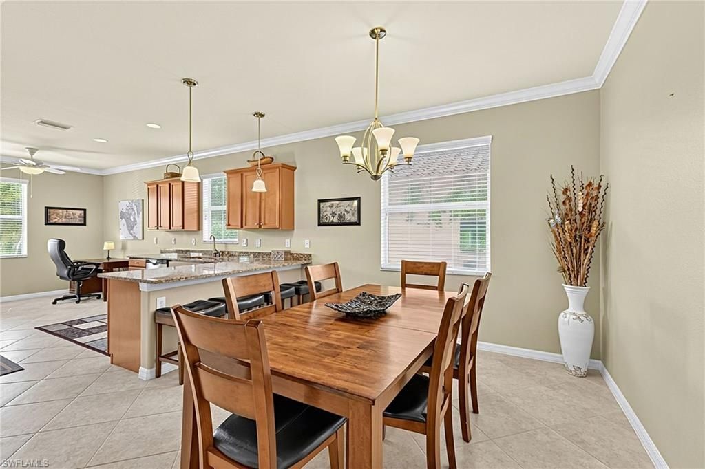 3500 Dandolo Cir, Cape Coral, FL 33909 Photo