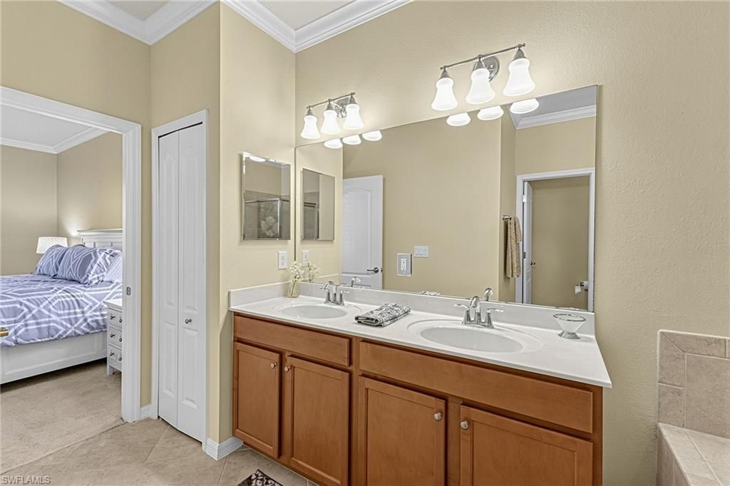 3500 Dandolo Cir, Cape Coral, FL 33909 Photo
