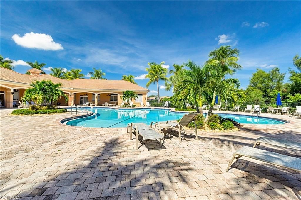 3500 Dandolo Cir, Cape Coral, FL 33909 Photo