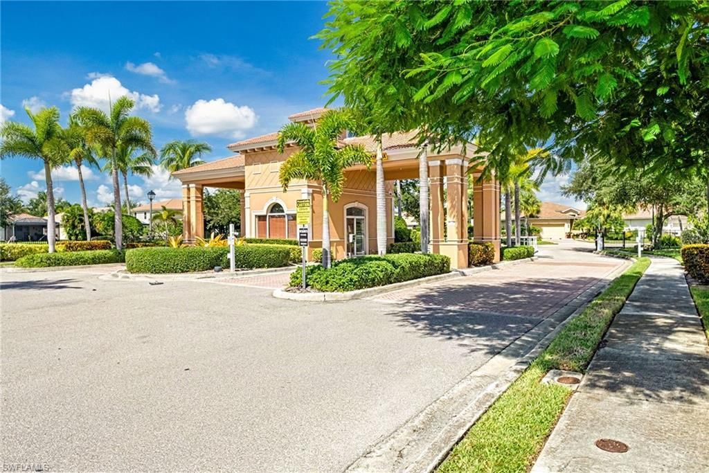 3500 Dandolo Cir, Cape Coral, FL 33909 Photo
