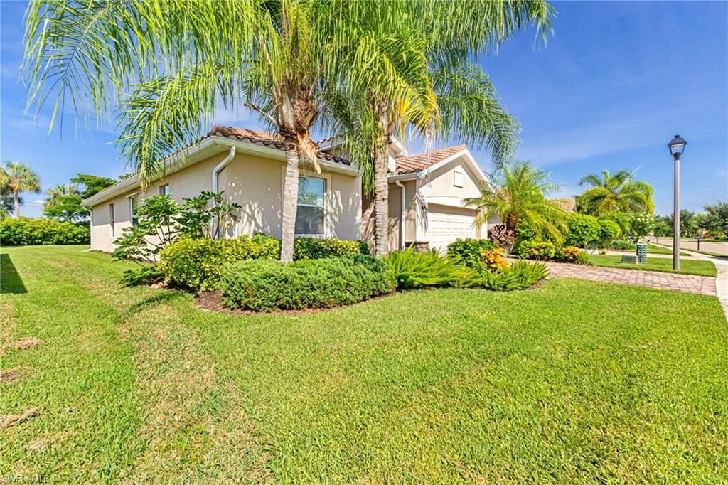 3500 Dandolo Cir, Cape Coral, FL 33909 Photo