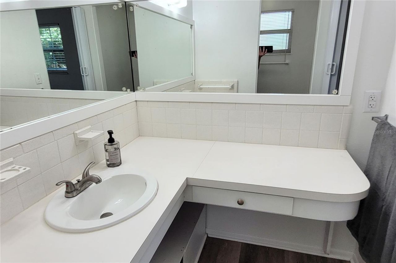 2975 Louise Street, Sarasota, FL 34237 Photo