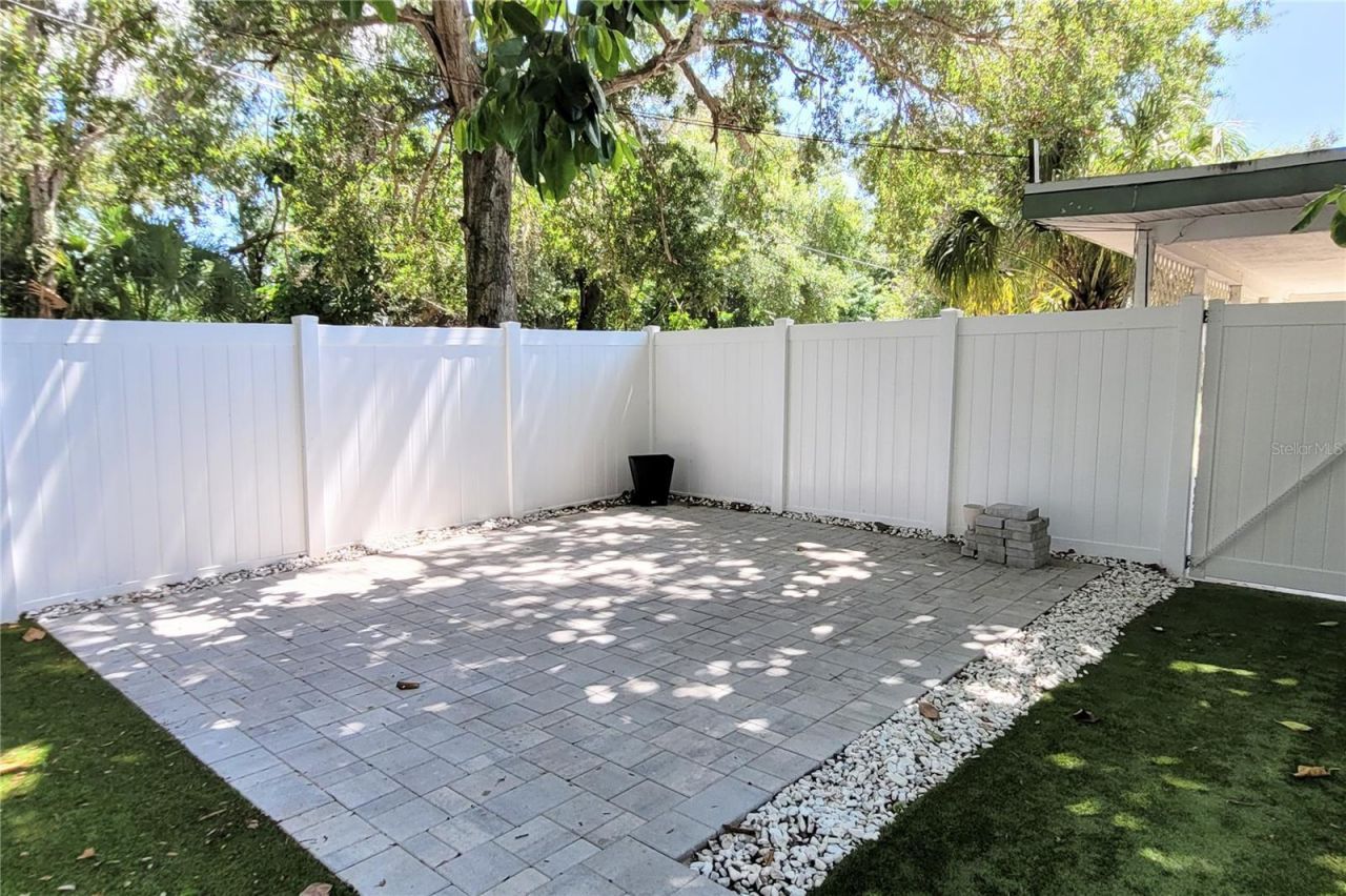 2975 Louise Street, Sarasota, FL 34237 Photo