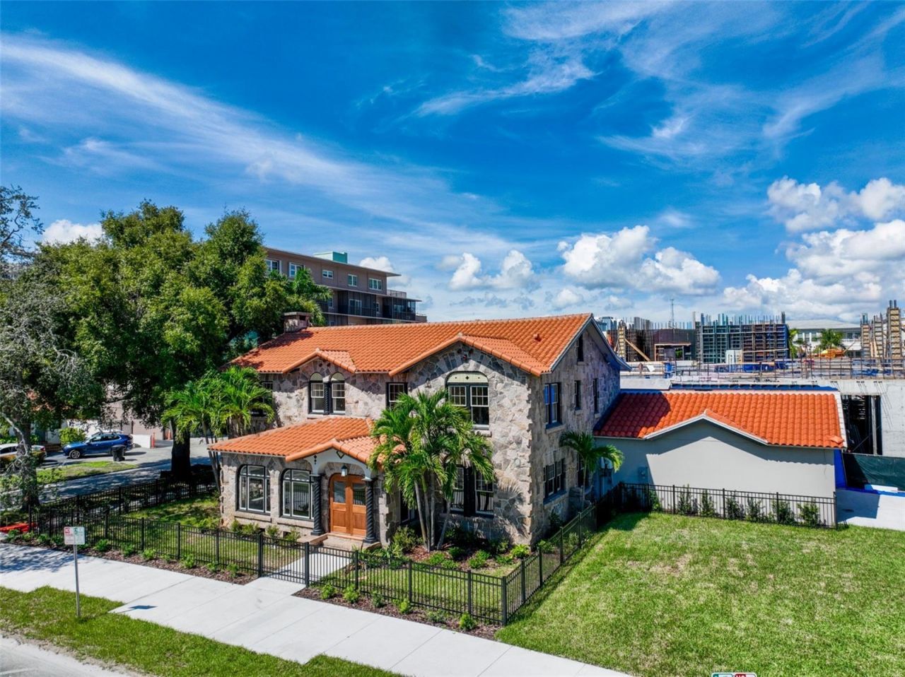 250 Mirror Lake Drive N, Saint Petersburg, FL 33701 Photo