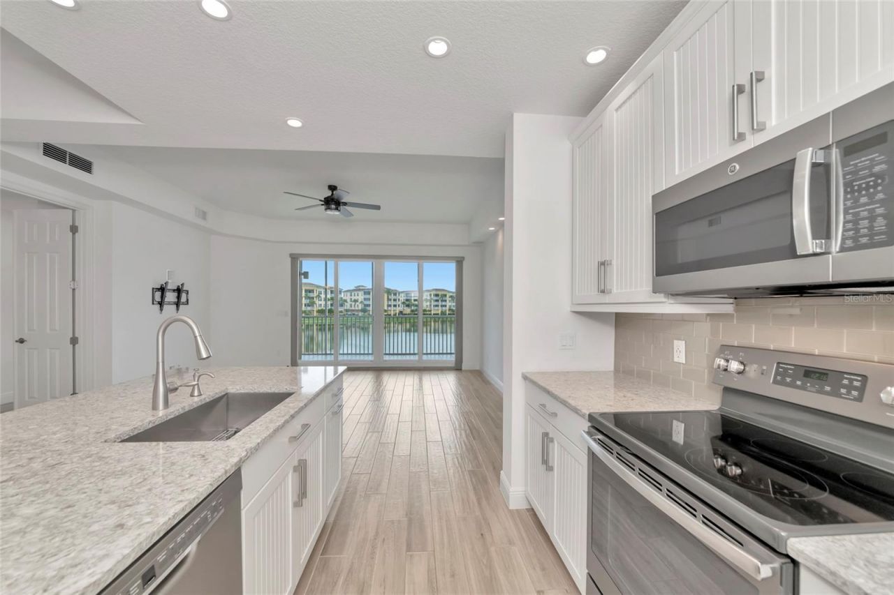 10530 Boardwalk Loop, Unit 202, Bradenton, FL 34202 Photo