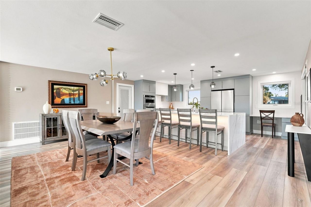 2303 Constitution Boulevard, Sarasota, FL 34231 Photo
