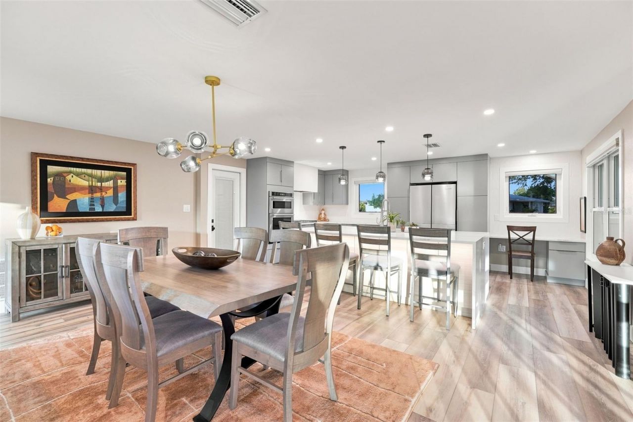 2303 Constitution Boulevard, Sarasota, FL 34231 Photo