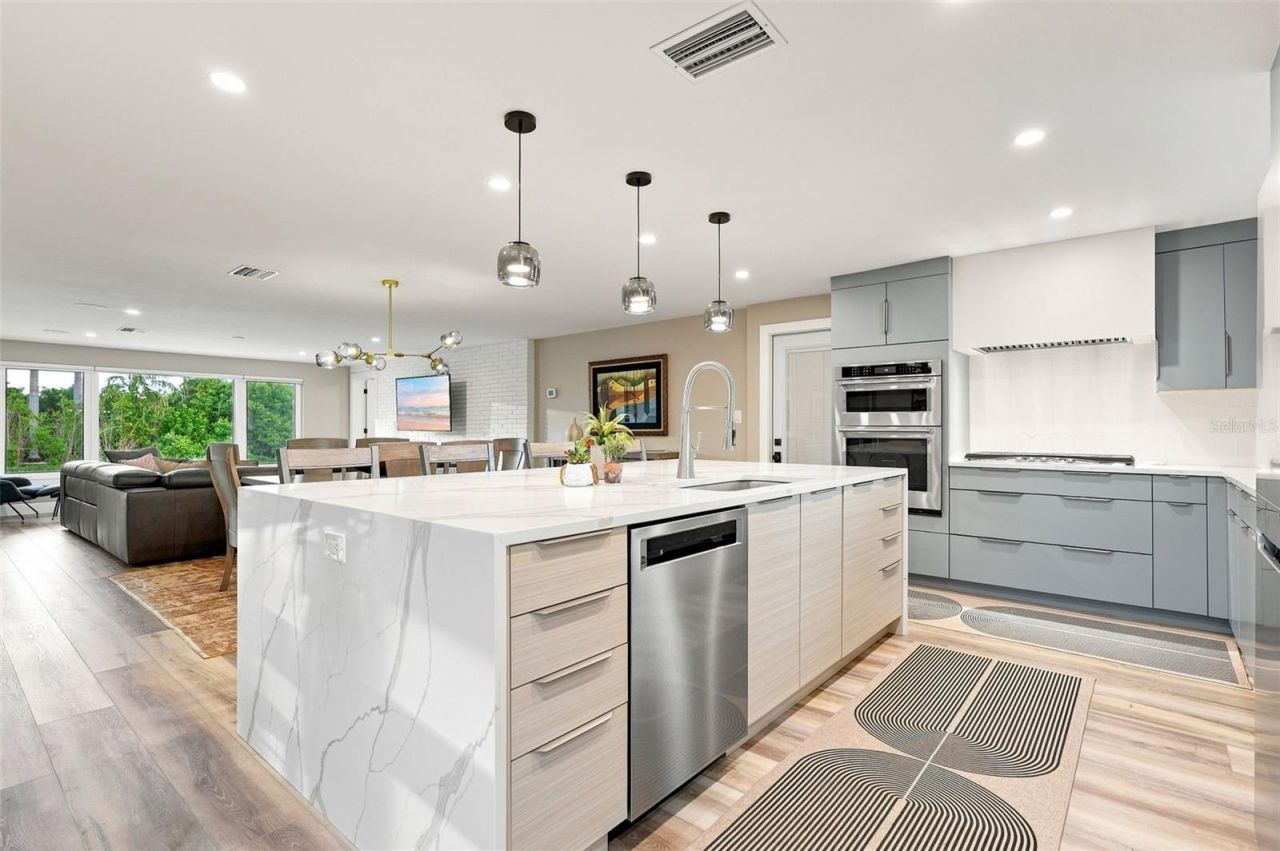 2303 Constitution Boulevard, Sarasota, FL 34231 Photo