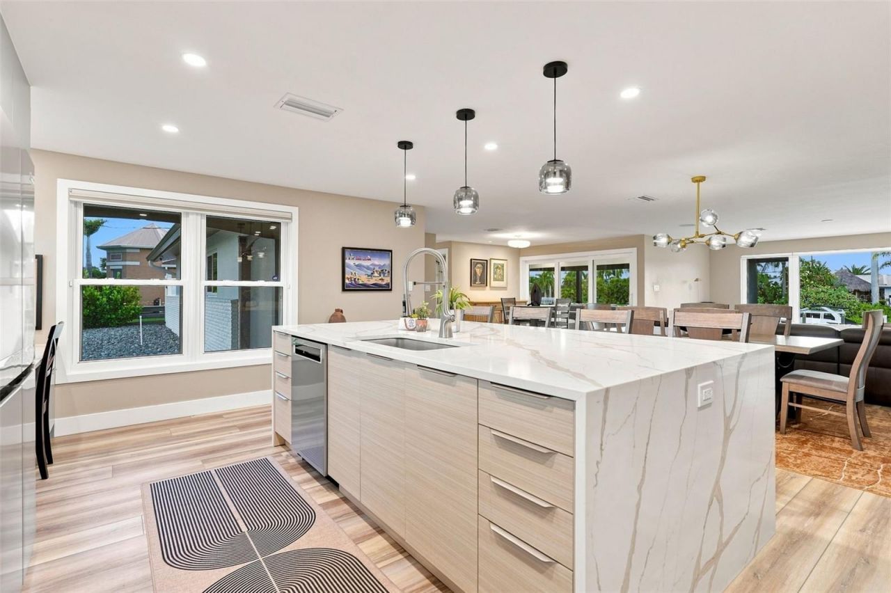 2303 Constitution Boulevard, Sarasota, FL 34231 Photo