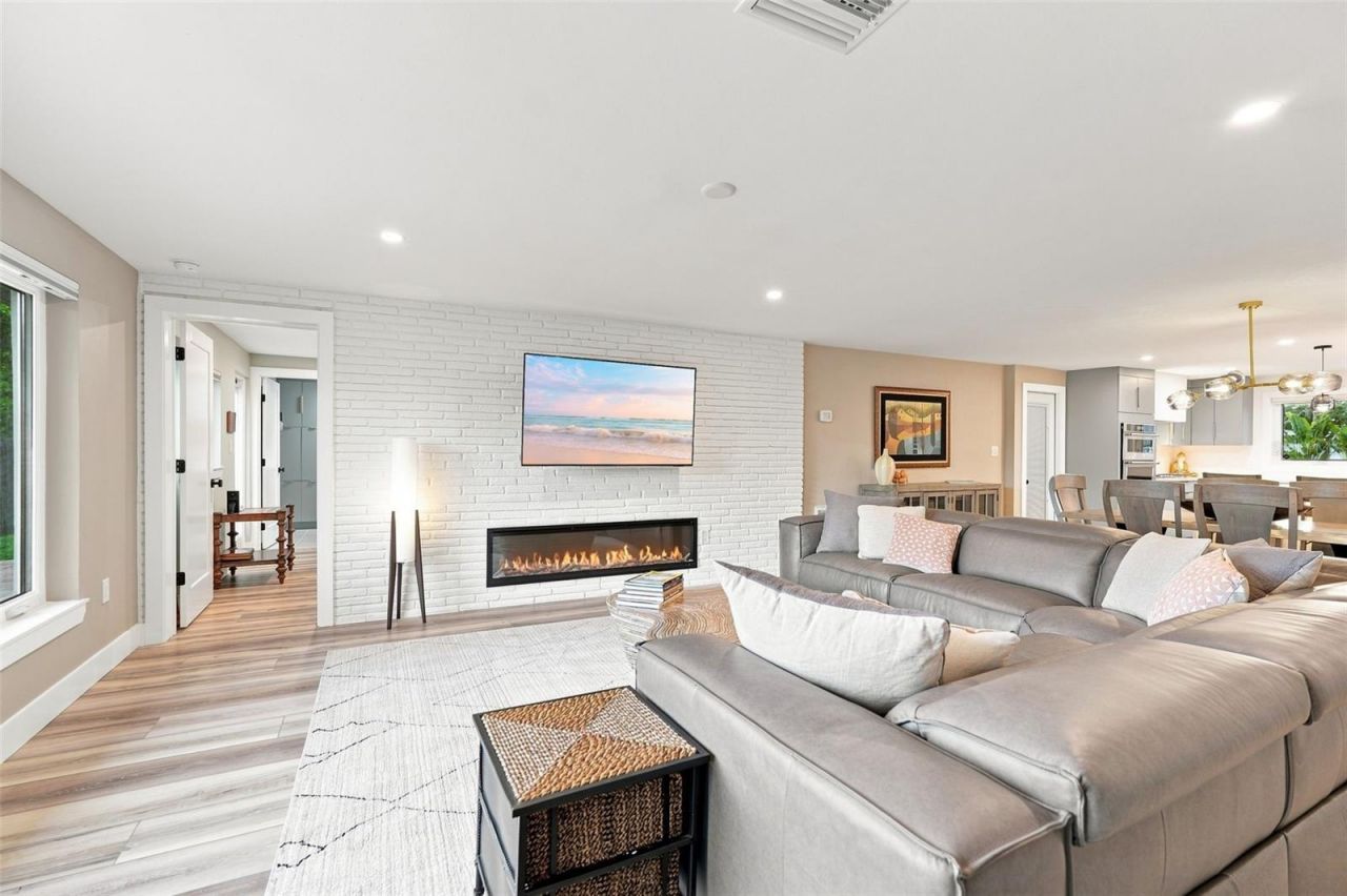 2303 Constitution Boulevard, Sarasota, FL 34231 Photo
