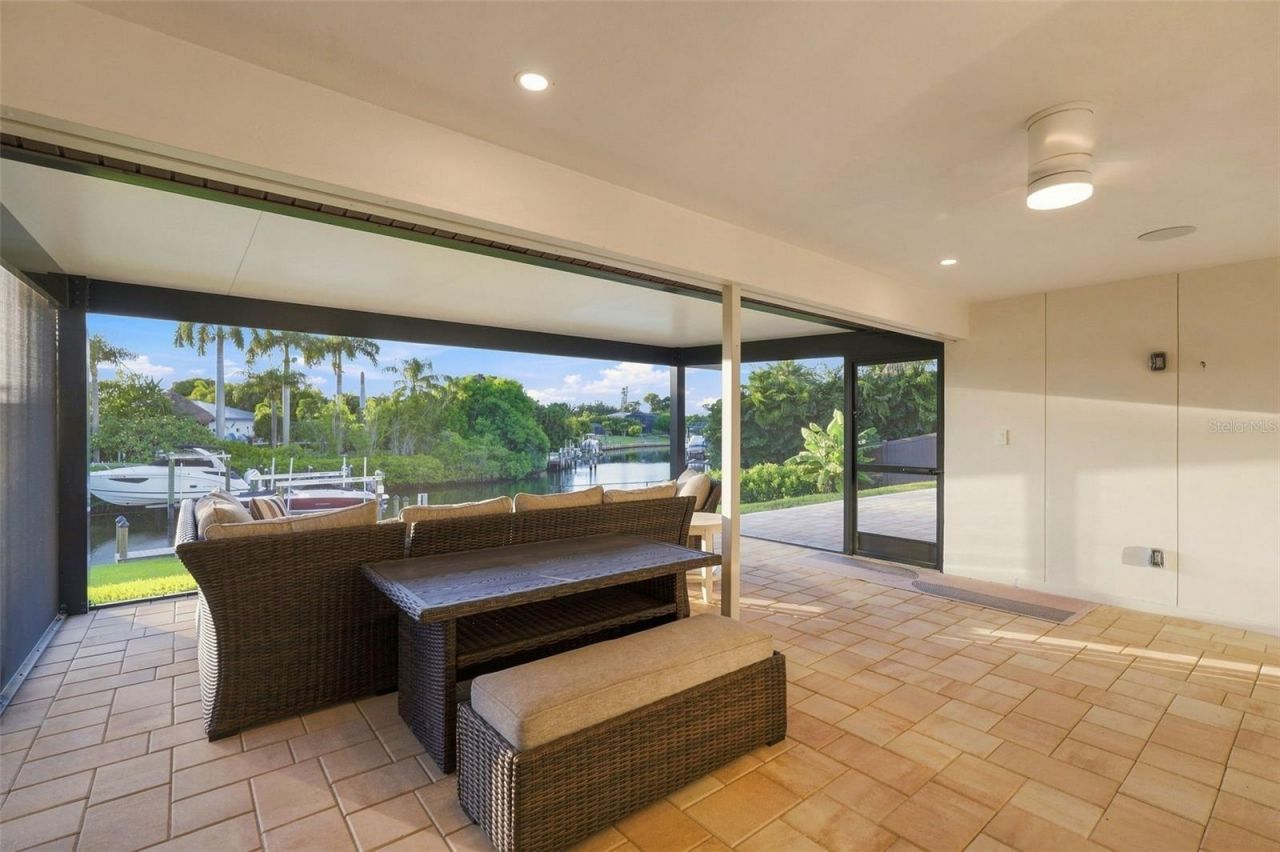 2303 Constitution Boulevard, Sarasota, FL 34231 Photo