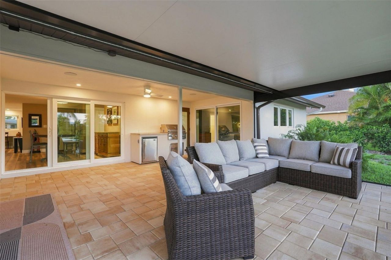 2303 Constitution Boulevard, Sarasota, FL 34231 Photo