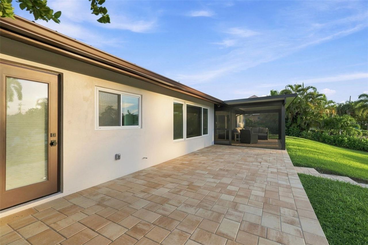 2303 Constitution Boulevard, Sarasota, FL 34231 Photo