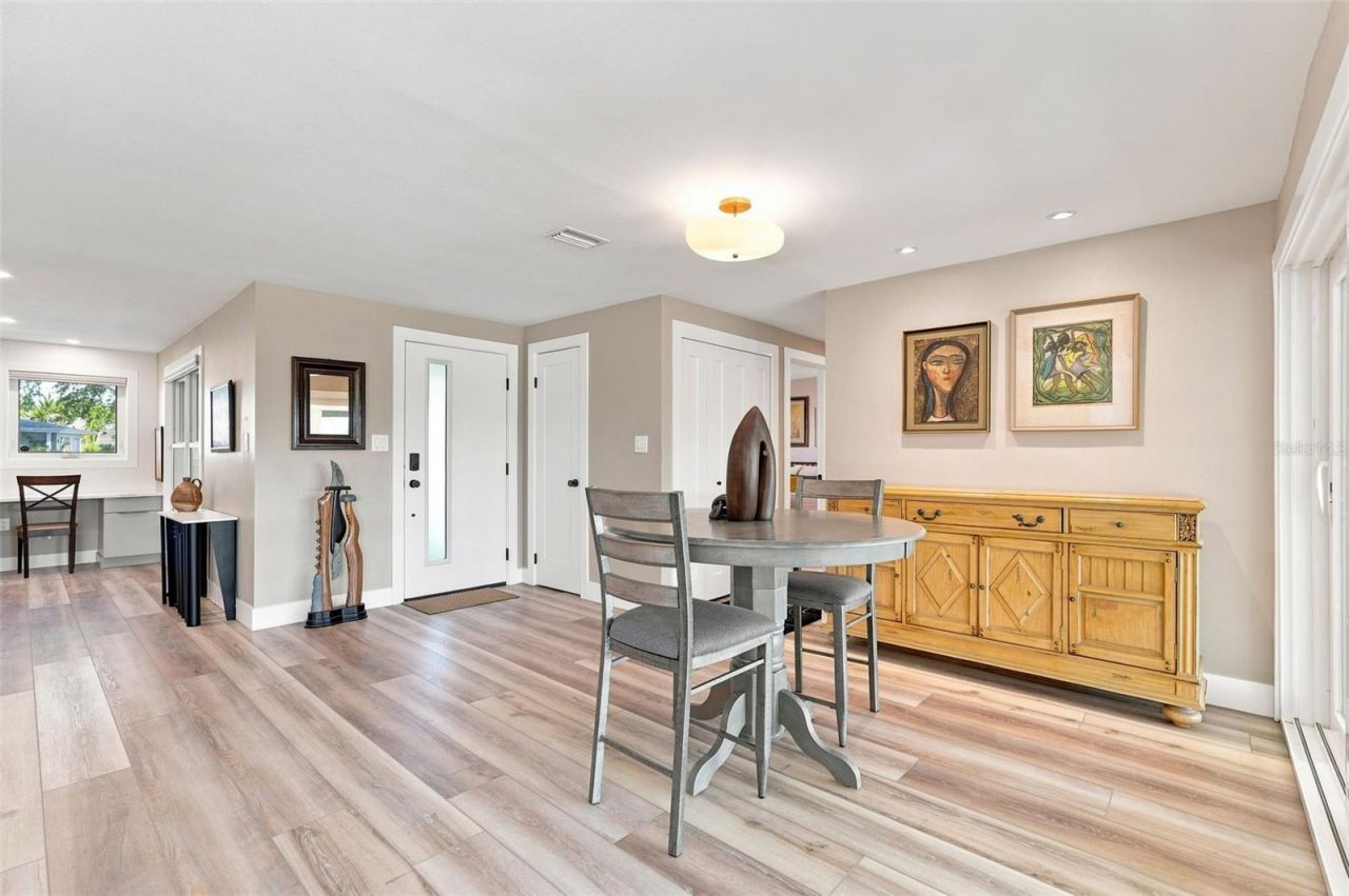 2303 Constitution Boulevard, Sarasota, FL 34231 Photo