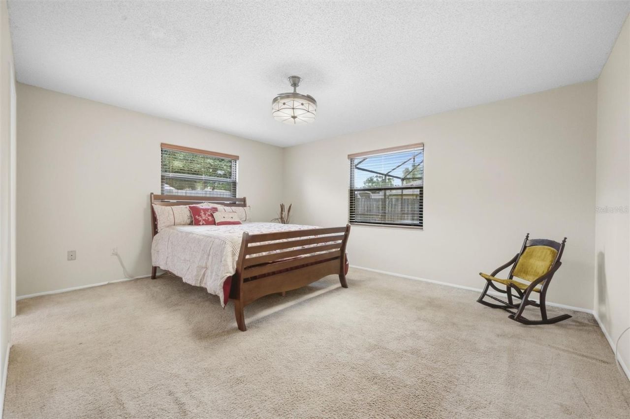 2328 Spring Oaks Circle, Sarasota, FL 34234 Photo