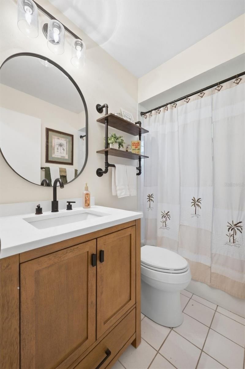 2328 Spring Oaks Circle, Sarasota, FL 34234 Photo