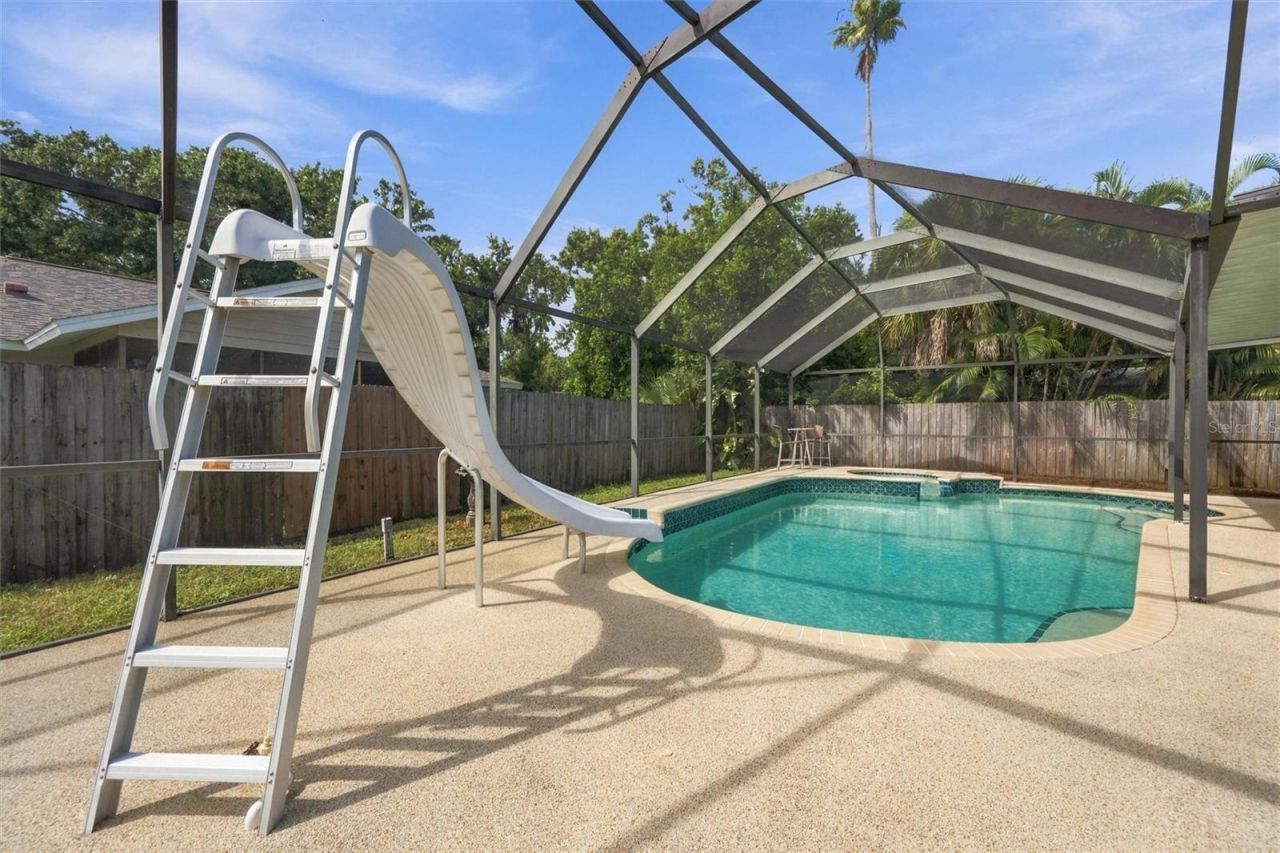2328 Spring Oaks Circle, Sarasota, FL 34234 Photo