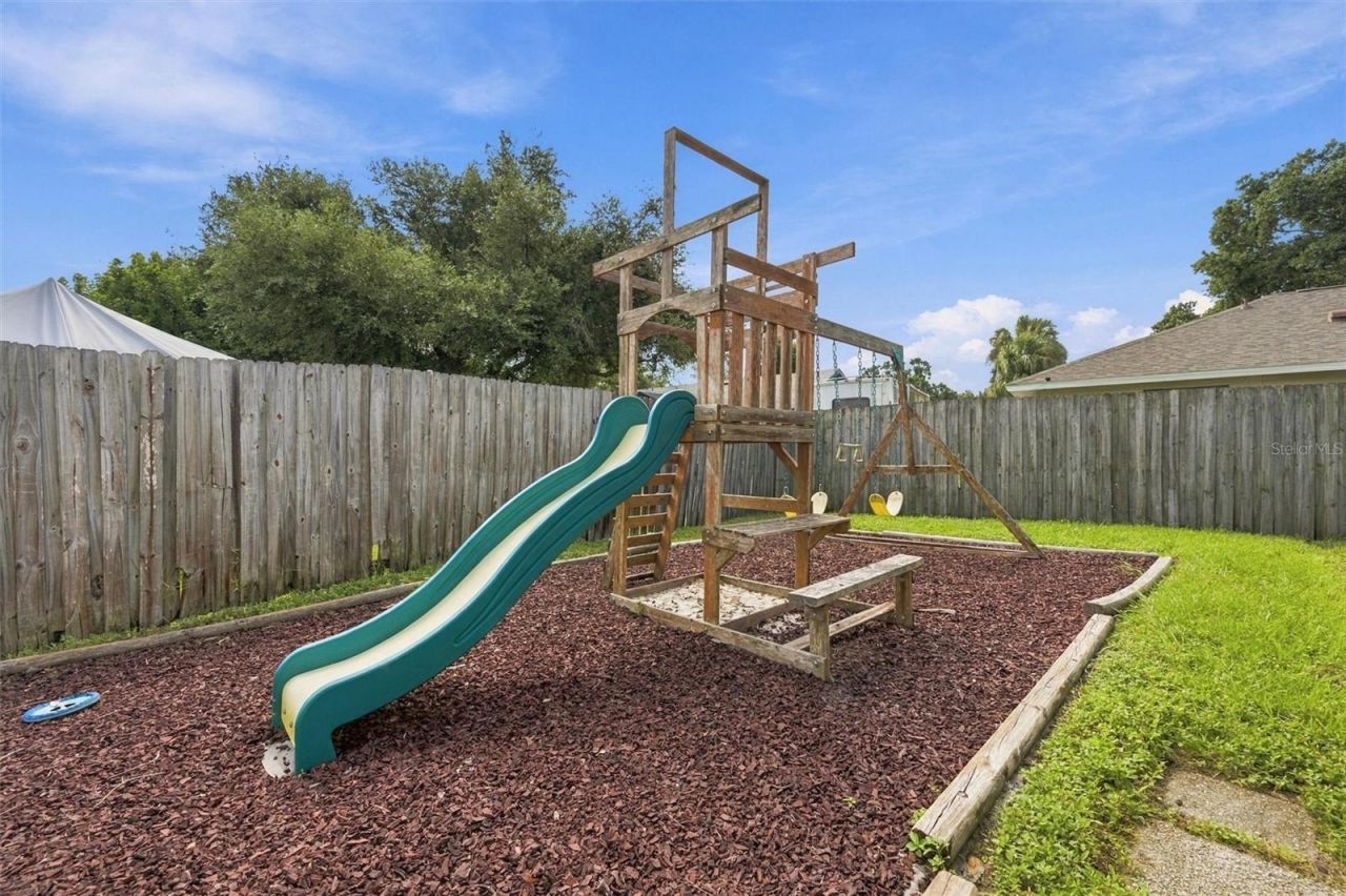 2328 Spring Oaks Circle, Sarasota, FL 34234 Photo