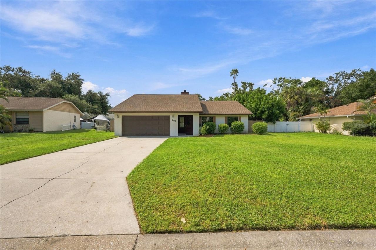 2328 Spring Oaks Circle, Sarasota, FL 34234 Photo