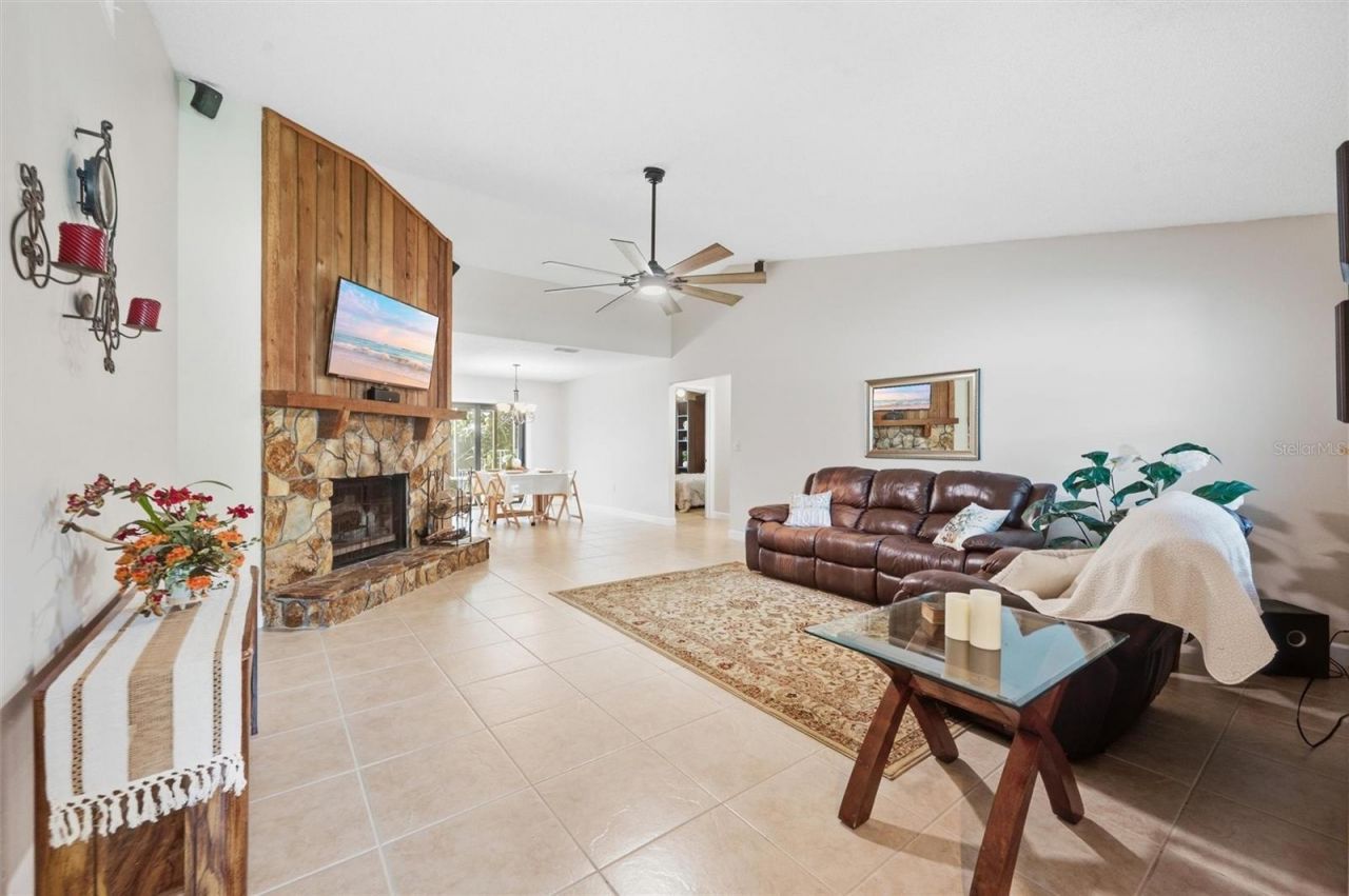 2328 Spring Oaks Circle, Sarasota, FL 34234 Photo