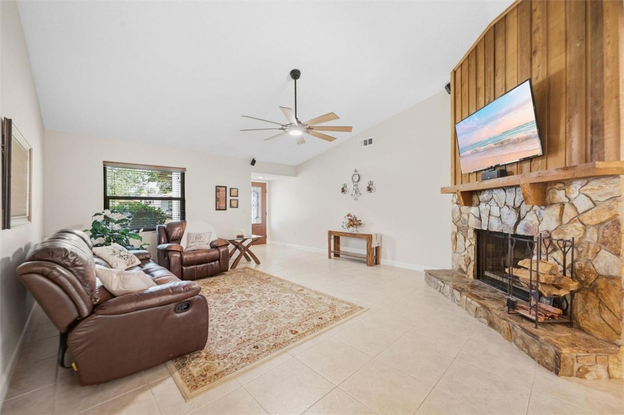 2328 Spring Oaks Circle, Sarasota, FL 34234 Photo