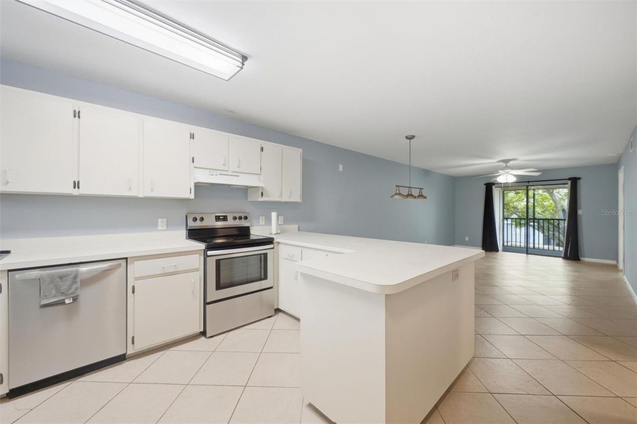 6033 34th Street W, Unit 20, Bradenton, FL 34210 Photo