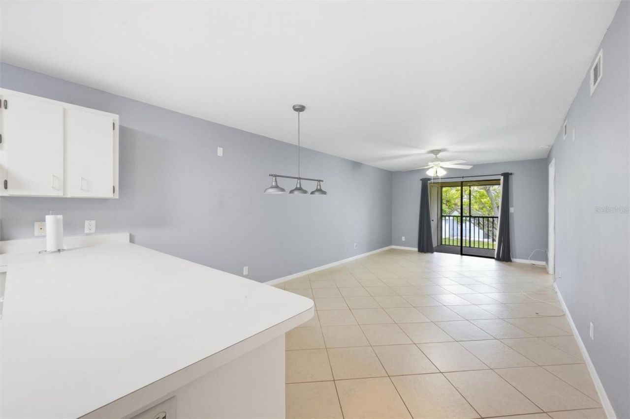 6033 34th Street W, Unit 20, Bradenton, FL 34210 Photo