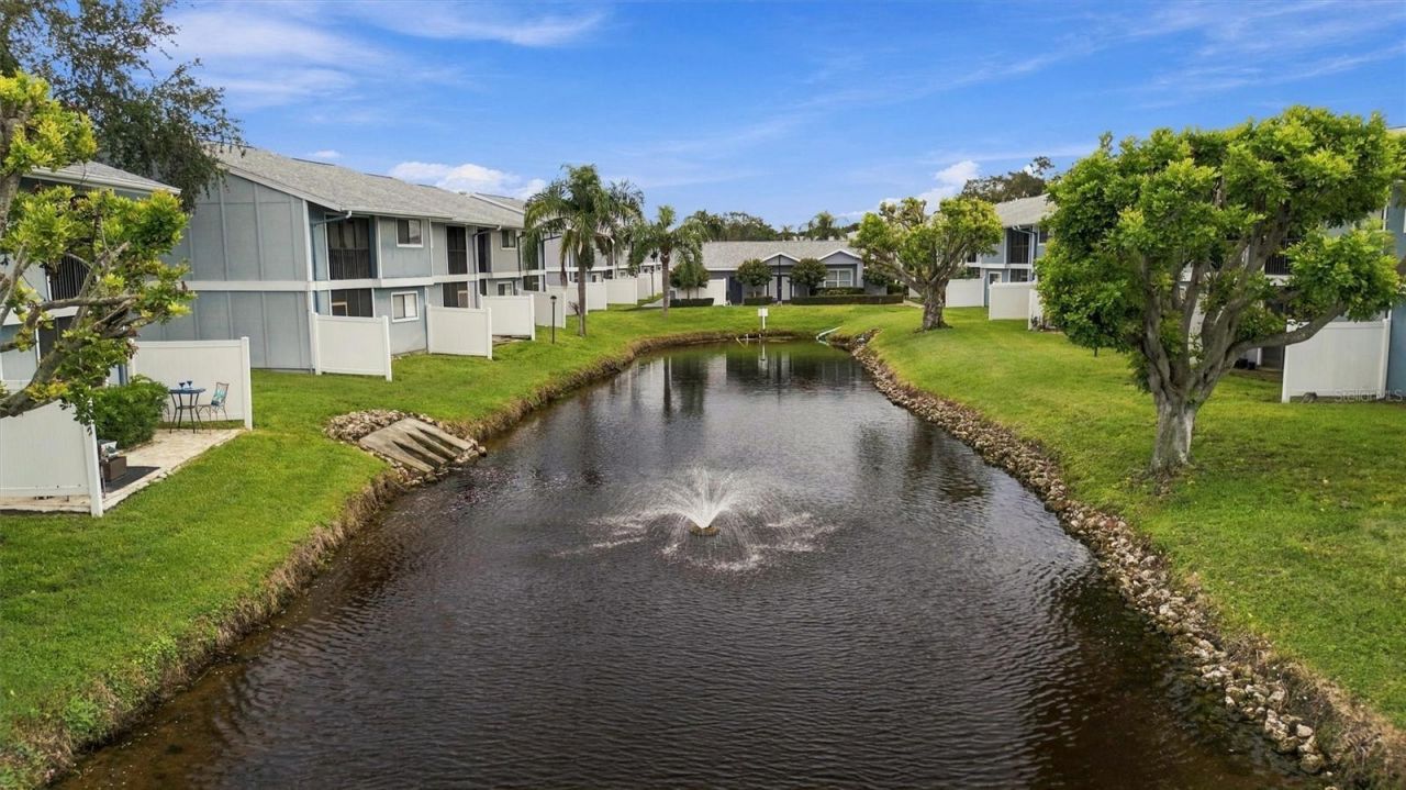 6033 34th Street W, Unit 20, Bradenton, FL 34210 Photo