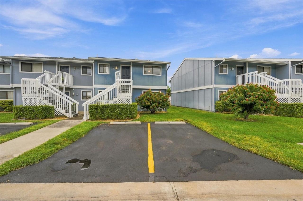 6033 34th Street W, Unit 20, Bradenton, FL 34210 Photo