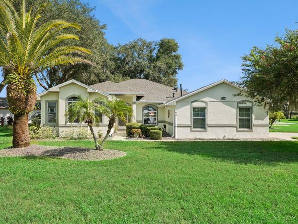 5401 ESSEX COURT , LEESBURG, FL 34748