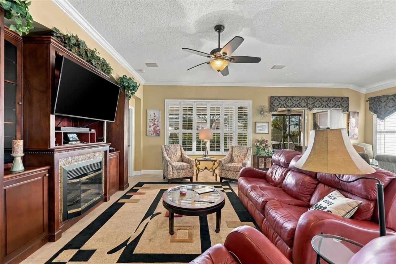 1106 Emerald Dunes Drive , Sun City Center, FL 33573 Photo