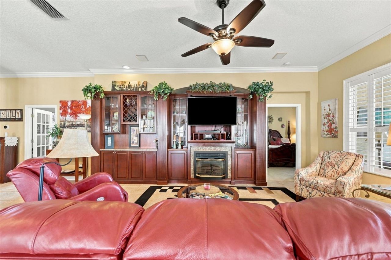 1106 Emerald Dunes Drive , Sun City Center, FL 33573 Photo