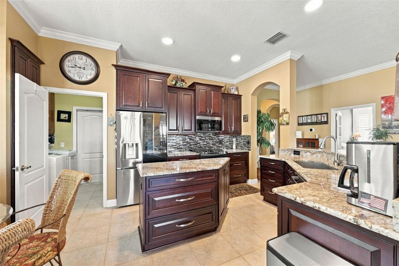 1106 Emerald Dunes Drive , Sun City Center, FL 33573 Photo