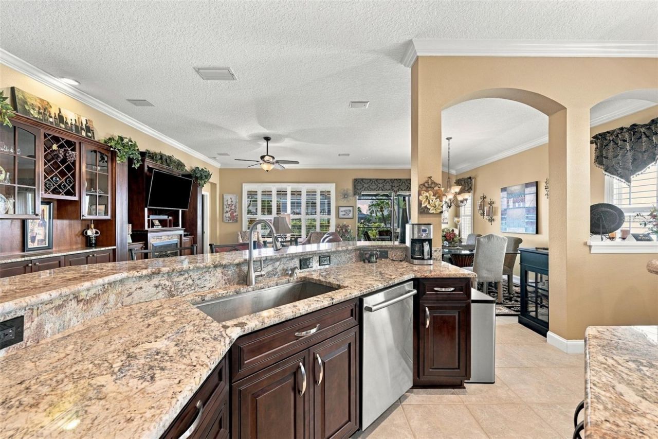 1106 Emerald Dunes Drive , Sun City Center, FL 33573 Photo